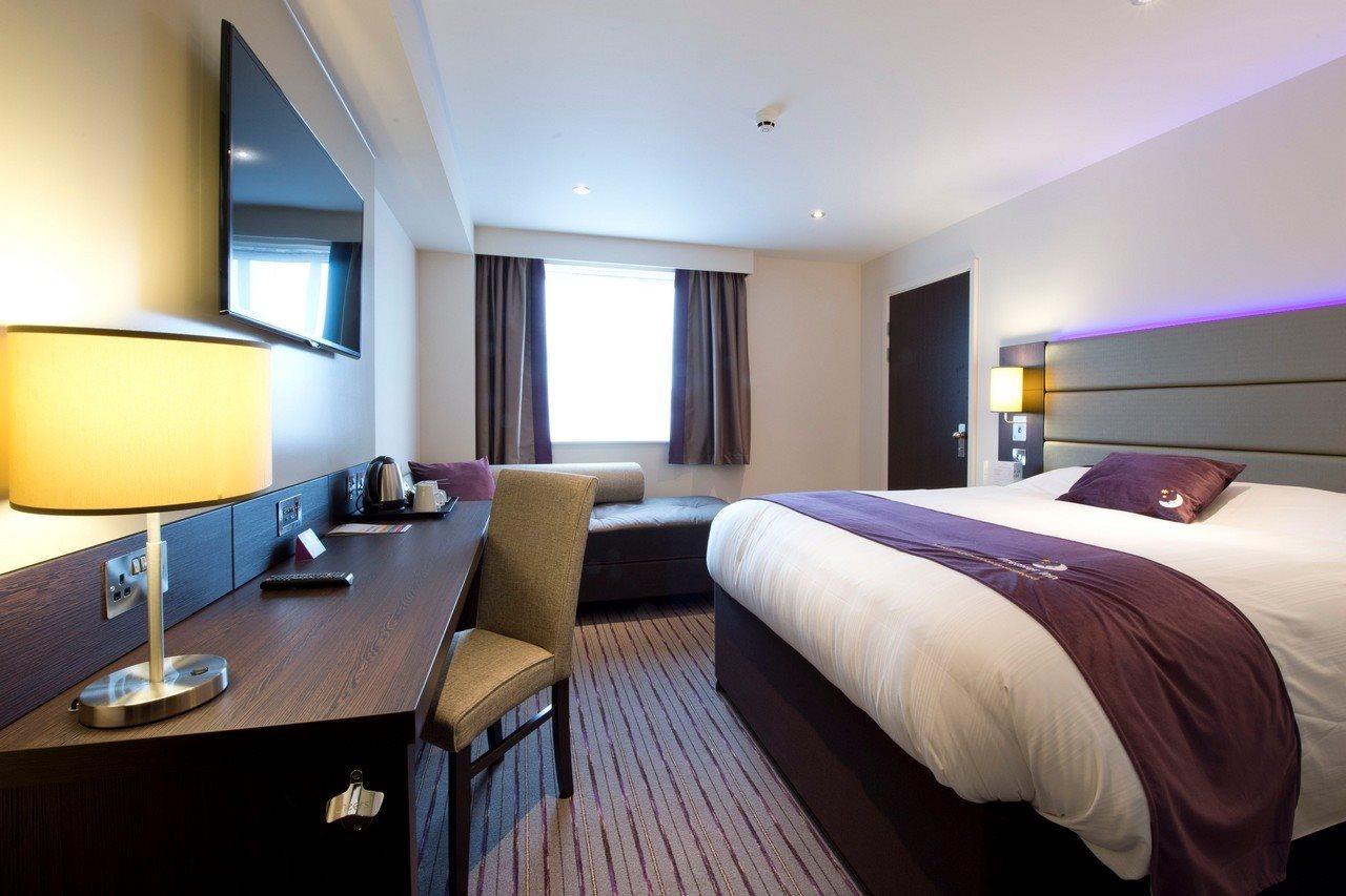 Premier Inn Ware Exterior foto