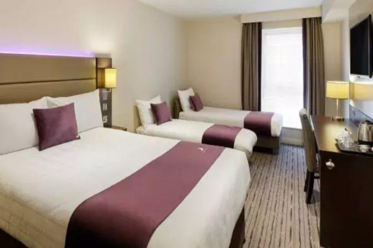 Premier Inn Ware Exterior foto